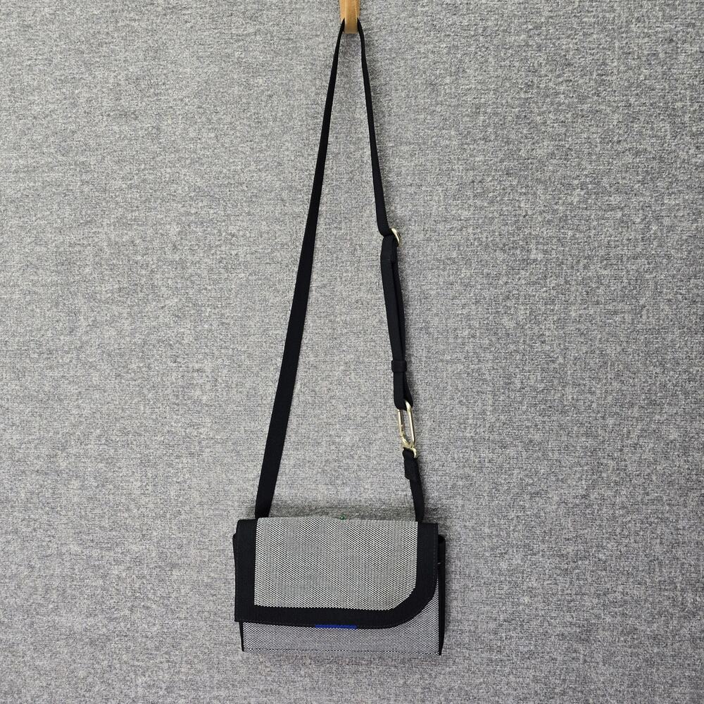 ROTHY'S BELT BAG IN BLACK COLOR